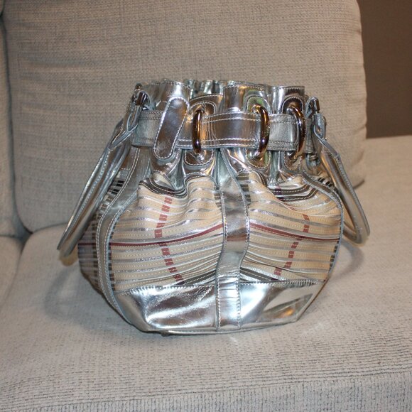 Burberry Sliced Check Beaton Tote - Picture 4 of 10